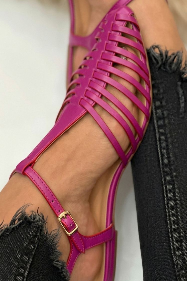 Rosy - Casual Essential Cut-Out T-Strap Sandals
