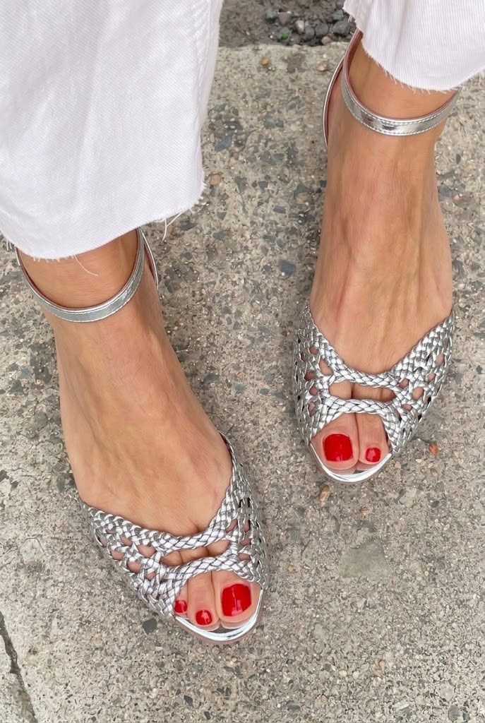 Lei - Elegant Woven Cut-Out Open-Toe Flat Sandals