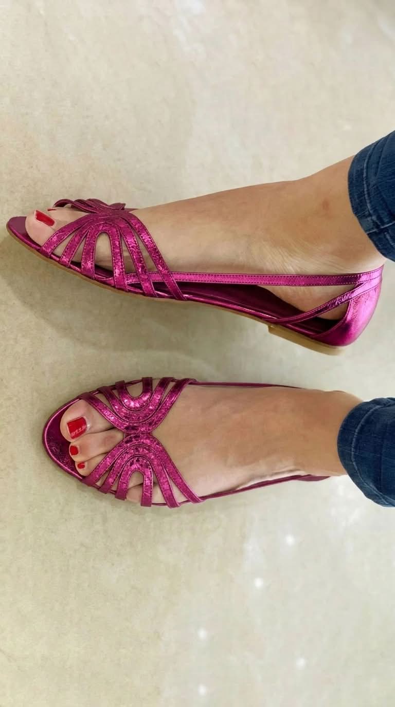 Thea - Metallic Glossy Peep-Toe Cut-Out Sandals
