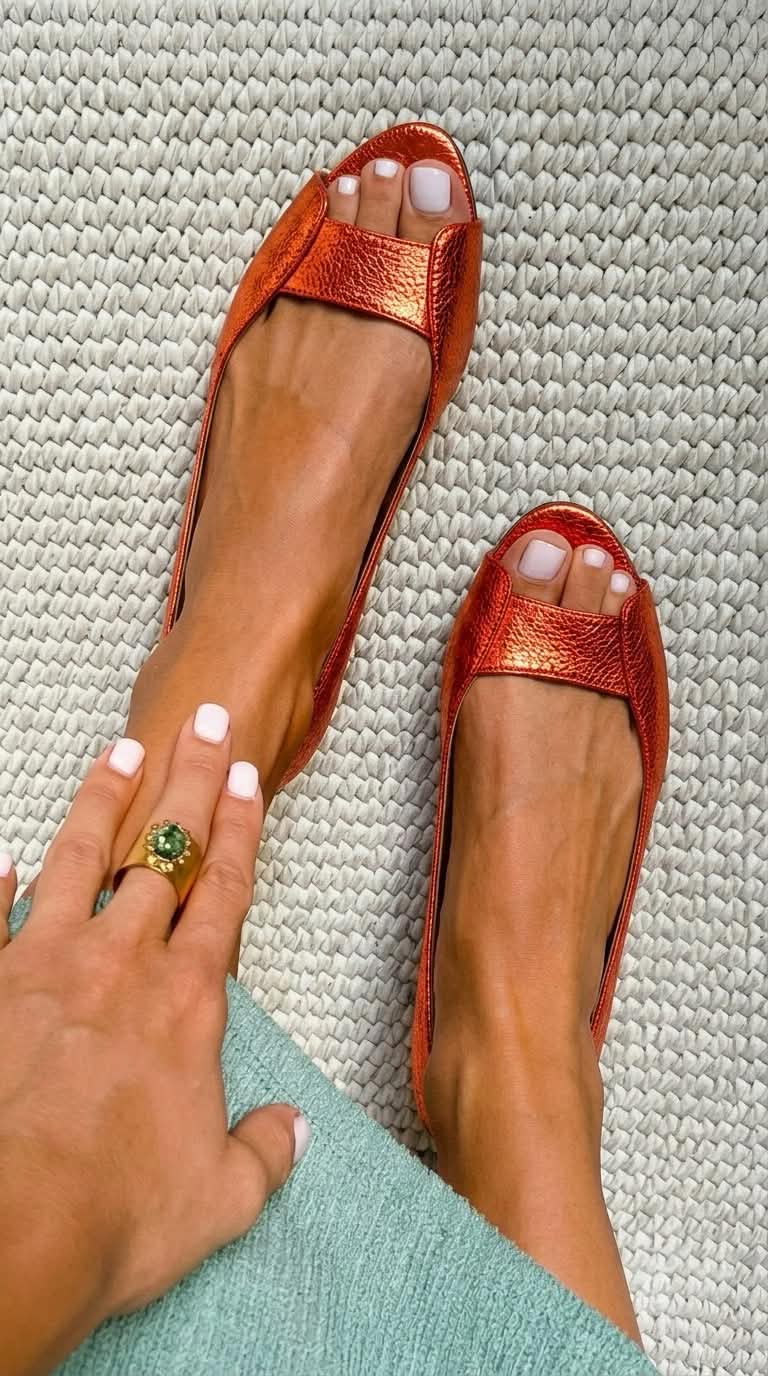 Olivia - Chic Metallic Open-Toe Flats