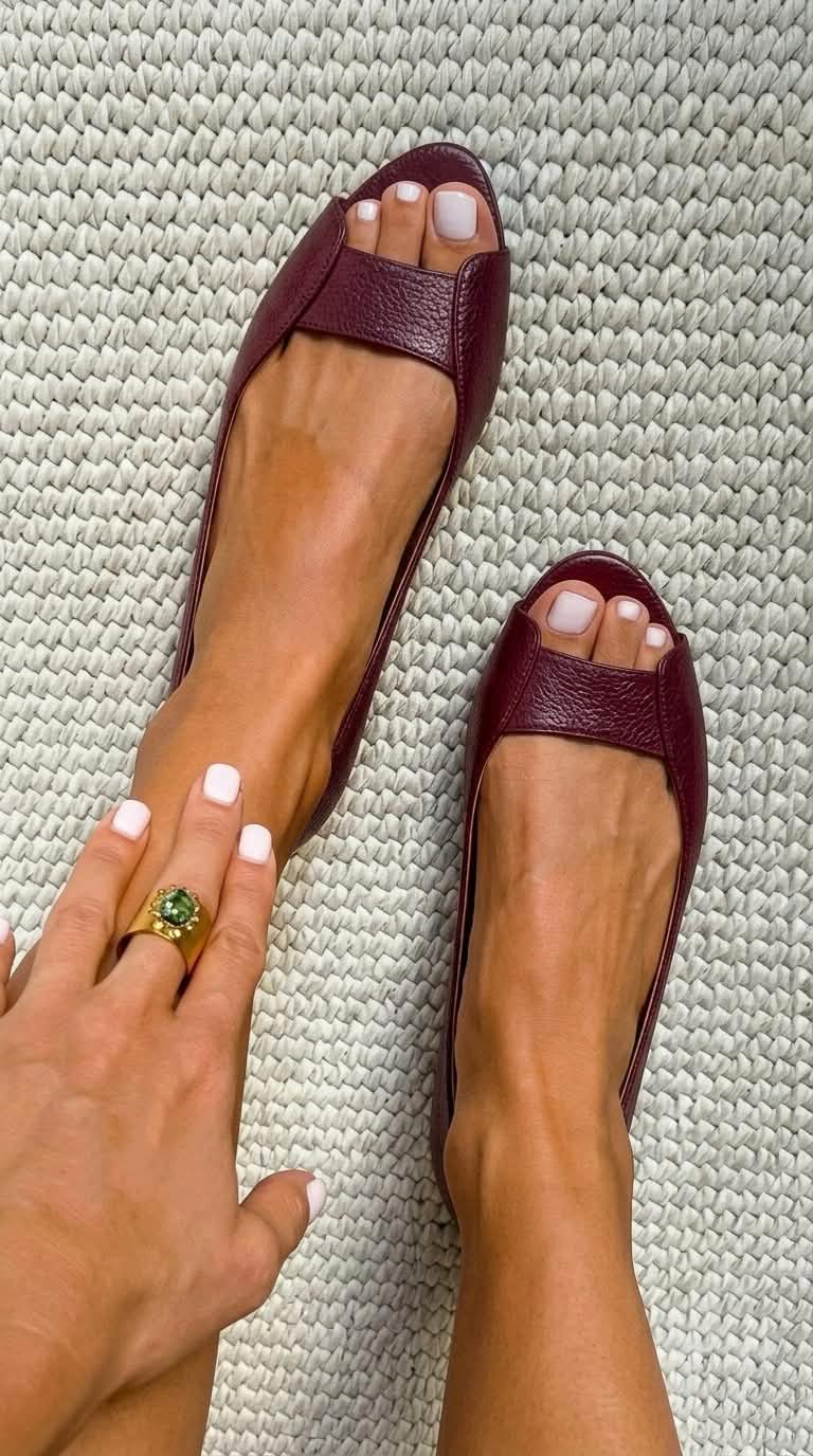 Olivia - Chic Metallic Open-Toe Flats