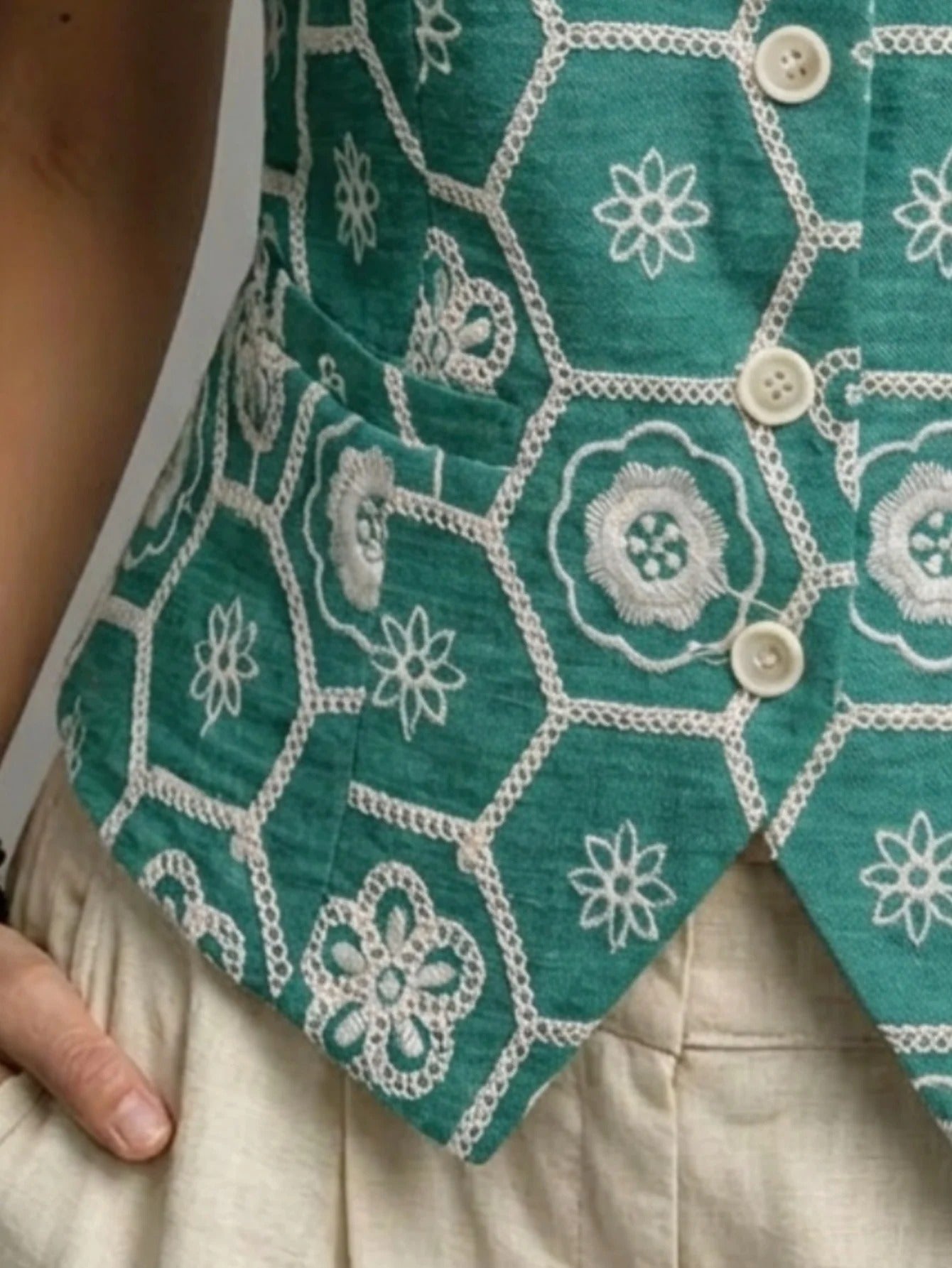 Vada | Linen Vest with Adjustable Belt